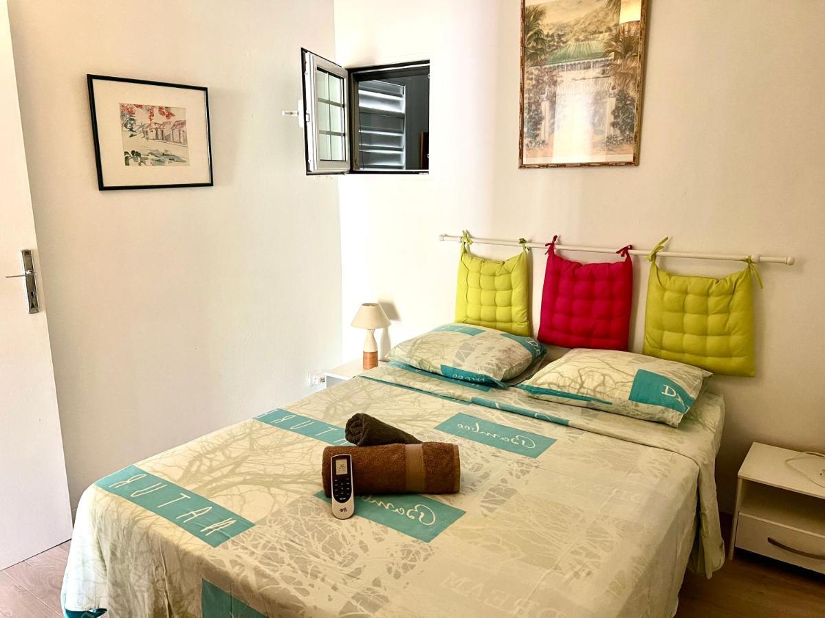 Ti Cabanon. Appartement Vue Mer A Deshaies. Eksteriør bilde